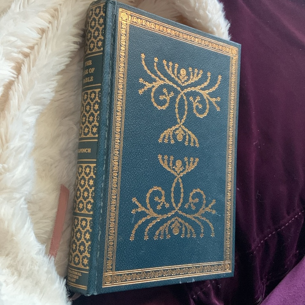 Green and Gold Decorative Book "Bullfinch's Mythology The Age of Fable" - Picture 2 of 4